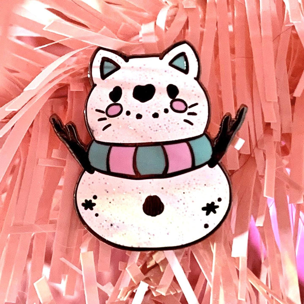 Snow kitty Pin Pin Ash Evans 